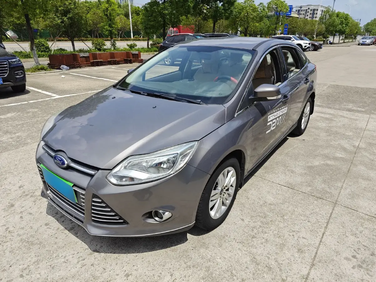 2012 Ford Focus 1.6L 125HP L4 6DCT