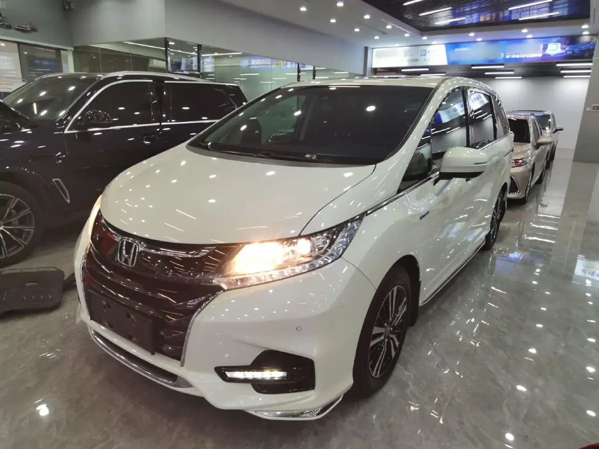 2019 Honda Odyssey 2.0L 146HP L4 E-CVT Hybrid