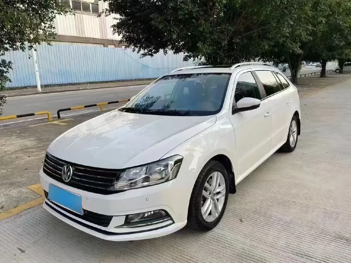 2013 Volkswagen Gran Lavida 1.4T 131HP L4 7DCT