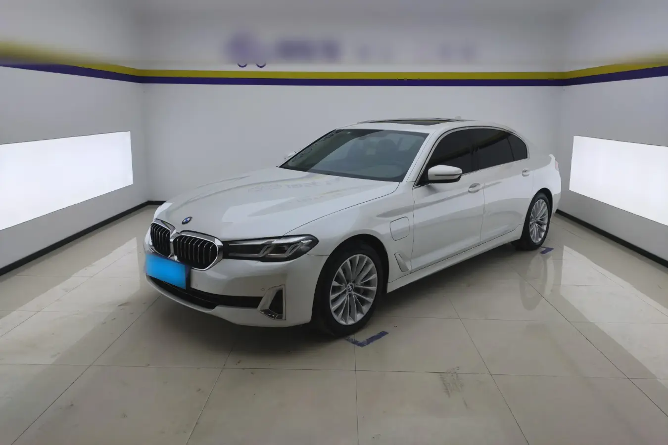2021 BMW 5 Series 2.0T 184HP L4 8AT PHEV 17.7KWH