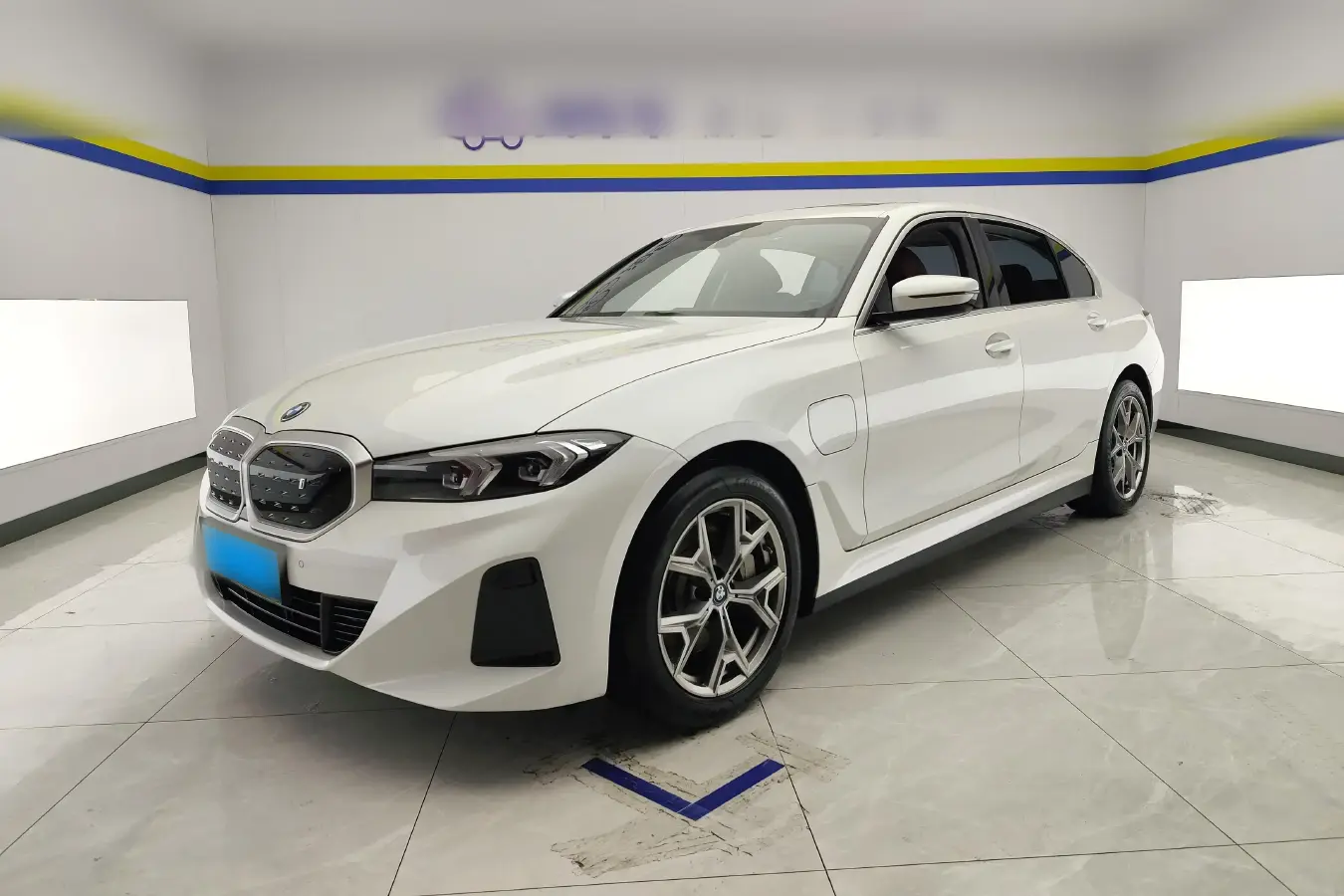 2024 BMW i3 BEV 70KWH