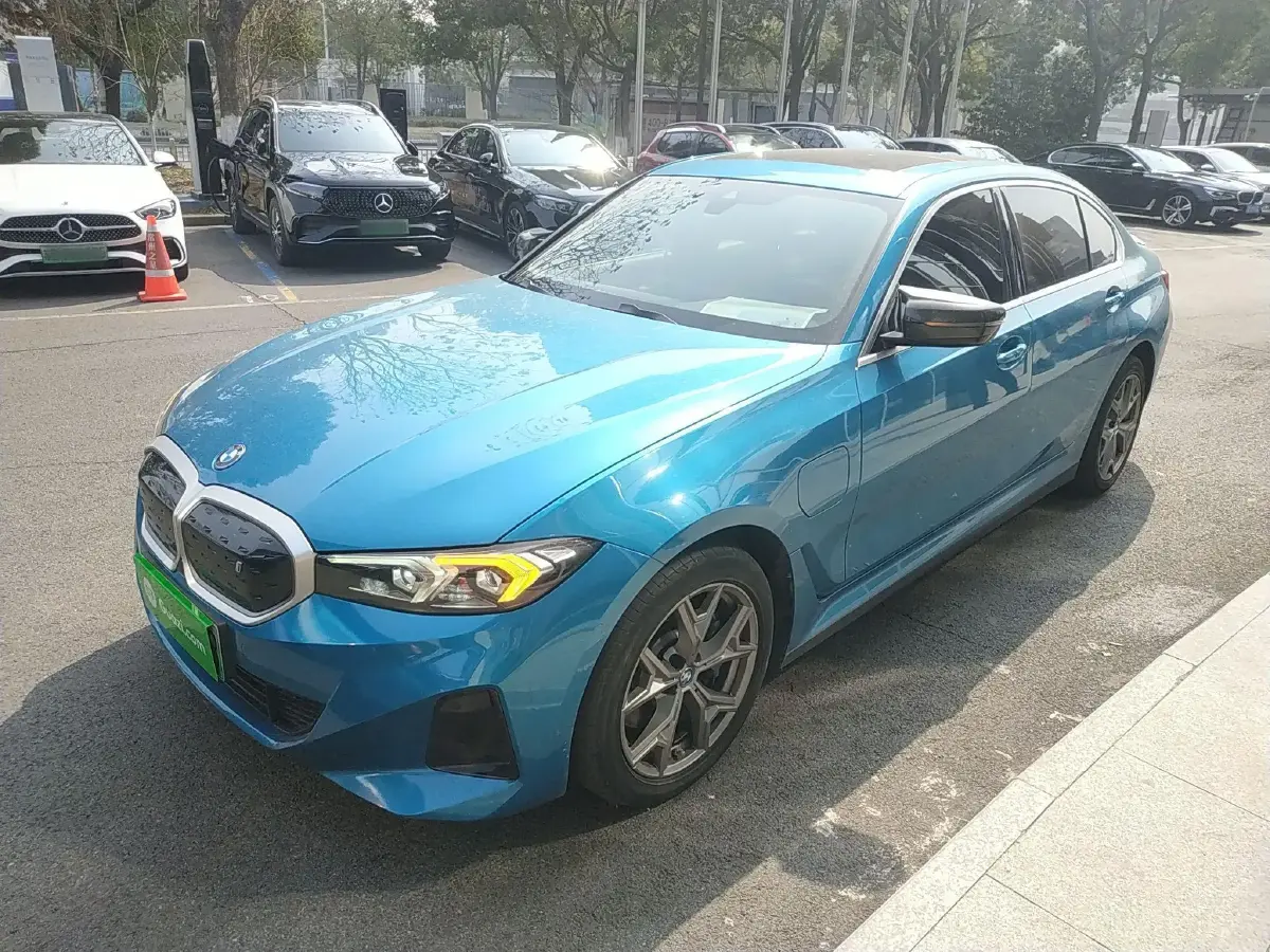 2022 BMW i3 BEV 70KWH