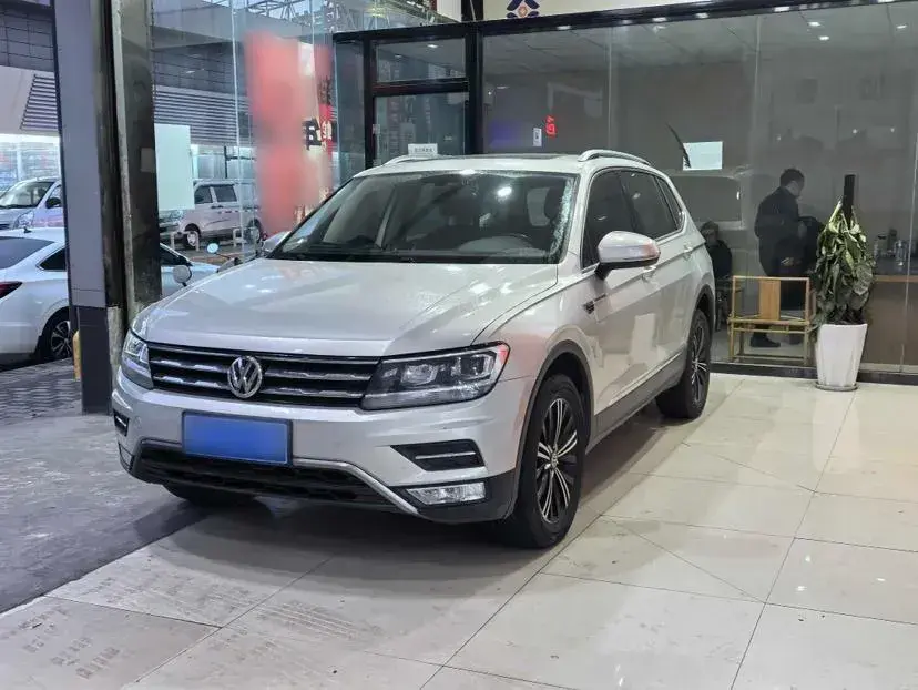2019 Volkswagen Tiguan L 2.0T 186HP L4 7DCT