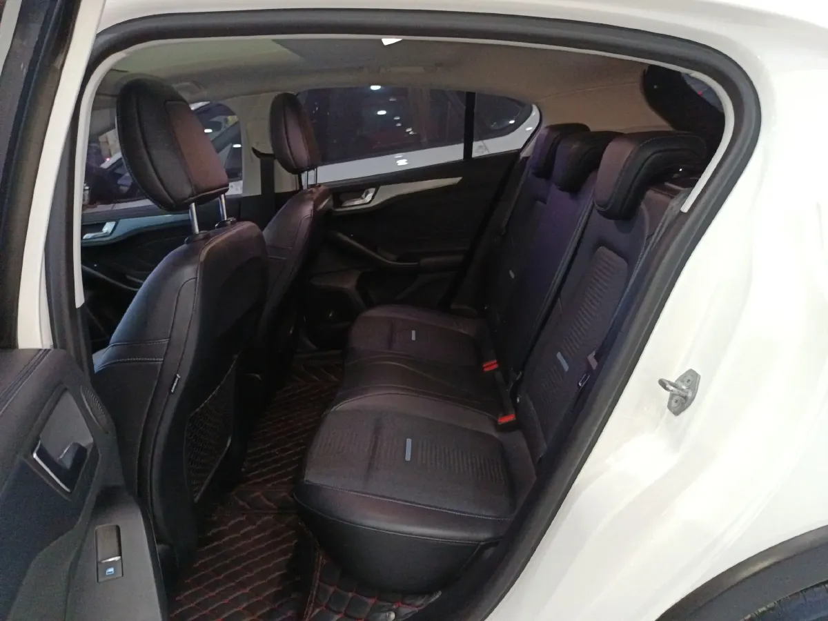 2021 Ford Focus Active 1.5T 174HP L3 8AT,autocango,china used car exporter,china ev exporter,chinese used car exporter,chinese used ev exporter