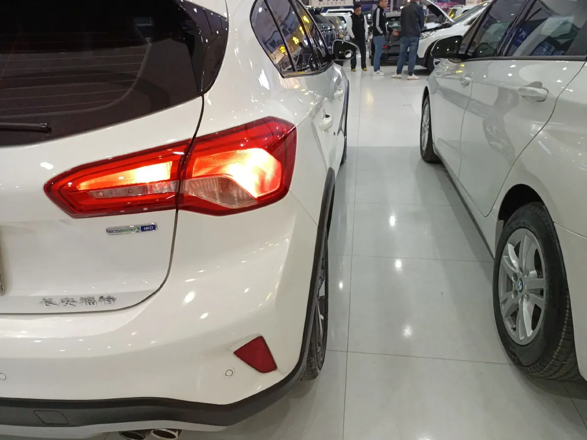 2021 Ford Focus Active 1.5T 174HP L3 8AT,autocango,china used car exporter,china ev exporter,chinese used car exporter,chinese used ev exporter