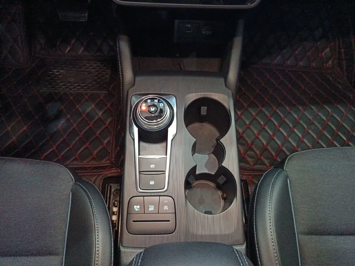 2021 Ford Focus Active 1.5T 174HP L3 8AT,autocango,china used car exporter,china ev exporter,chinese used car exporter,chinese used ev exporter