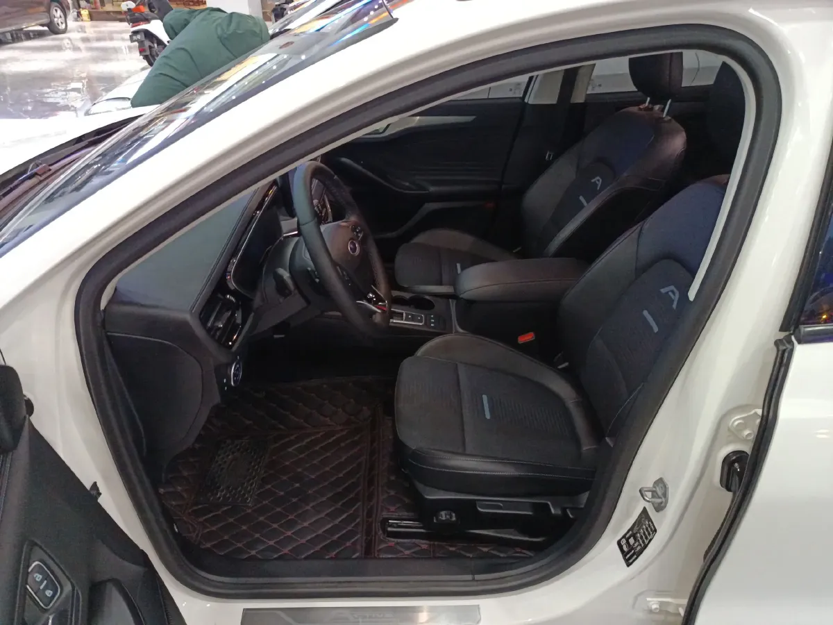 2021 Ford Focus Active 1.5T 174HP L3 8AT,autocango,china used car exporter,china ev exporter,chinese used car exporter,chinese used ev exporter