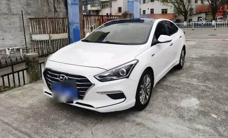 2017 Hyundai Mistra 1.8L 143HP L4 6AT