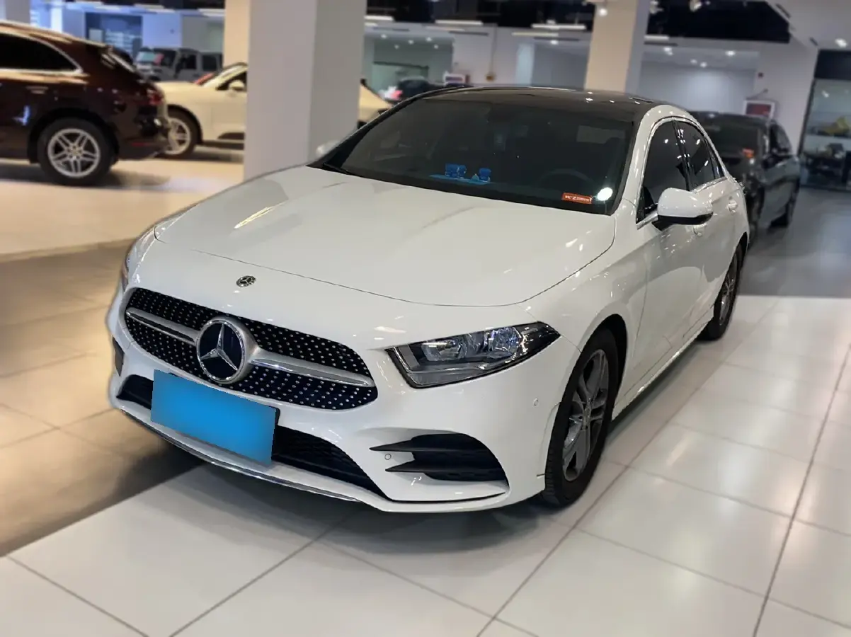 2020 Mercedes-Benz A Class 1.3T 136HP L4 7DCT