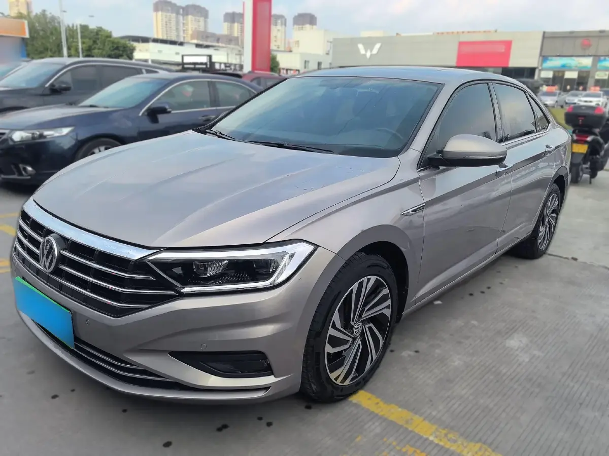 2019 Volkswagen Sagitar 1.4T 150HP L4 7DCT