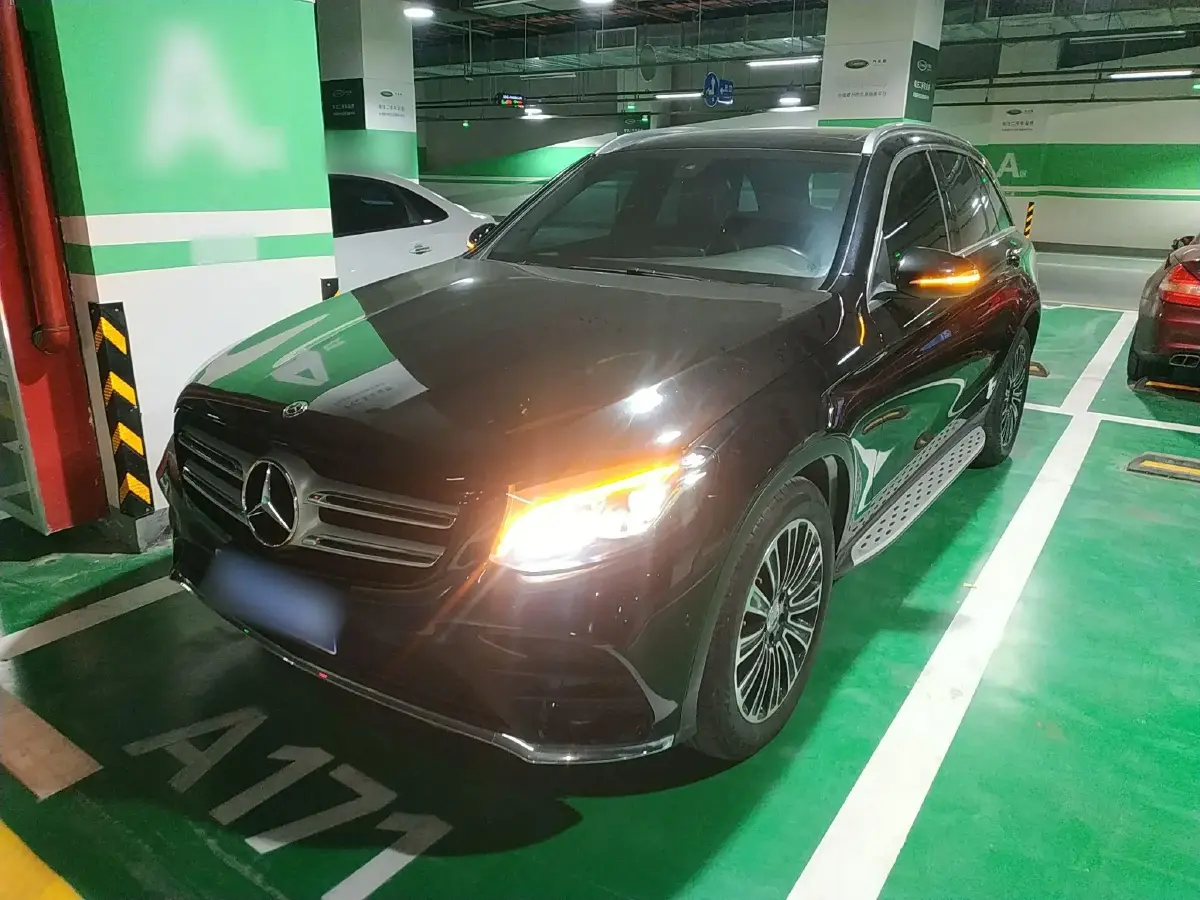 2018 Mercedes-Benz GLC Class 2.0T 211HP L4 9AT