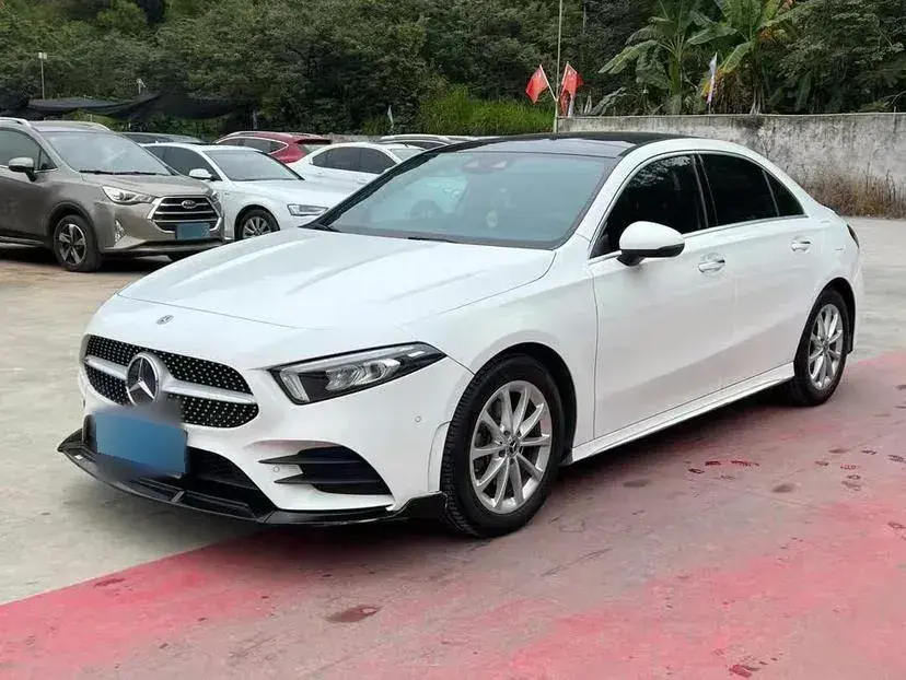 2020 Mercedes-Benz A Class 1.3T 163HP L4 7DCT
