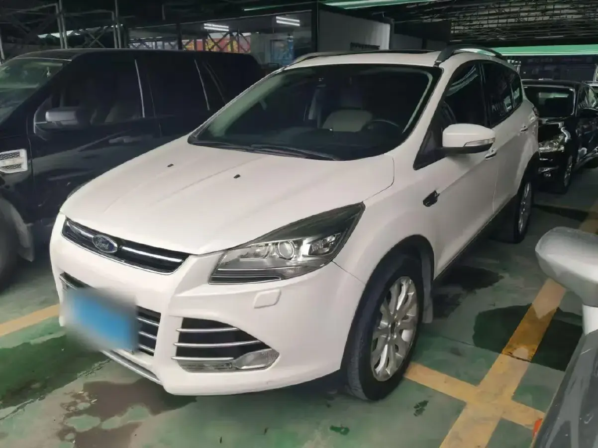 2013 Ford Kuga 2.0T 242HP L4 6AT