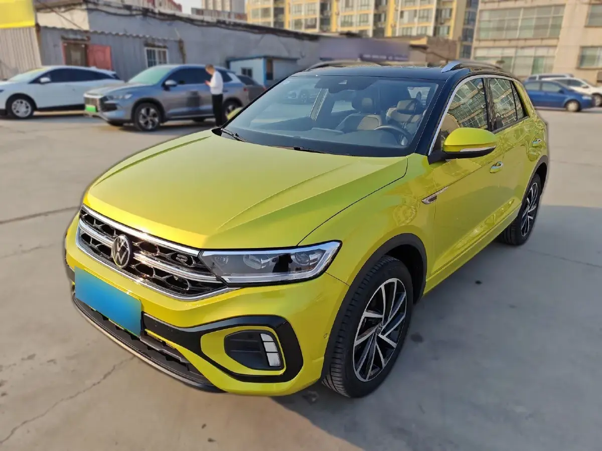 2023 Volkswagen T-Roc 1.5T 160HP L4 7DCT