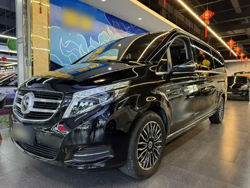 2018 Mercedes-Benz V Class 2.0T 211HP L4 7AT