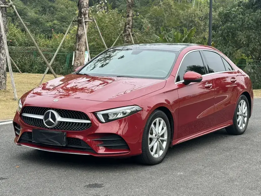 2020 Mercedes-Benz A Class 1.3T 163HP L4 7DCT
