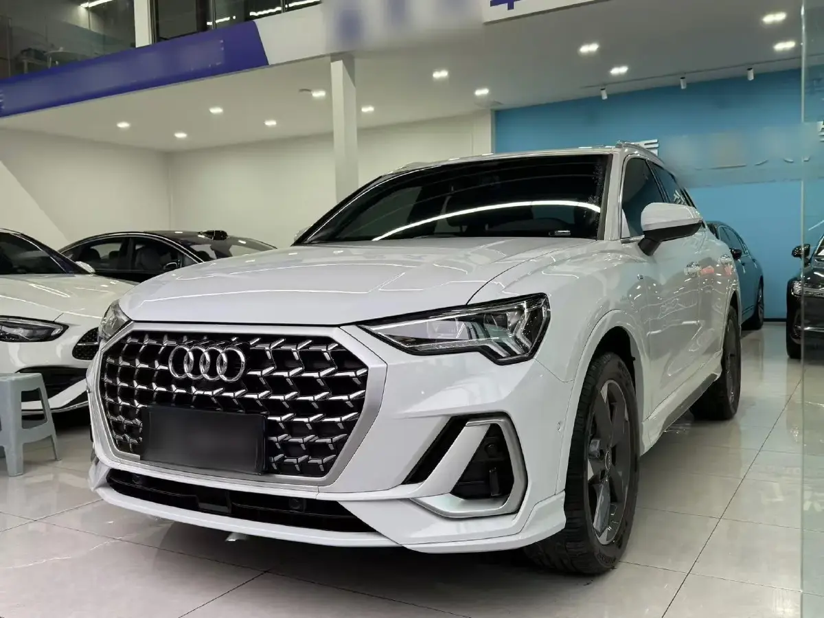 2024 Audi Q3 1.5T 160HP L4 7DCT