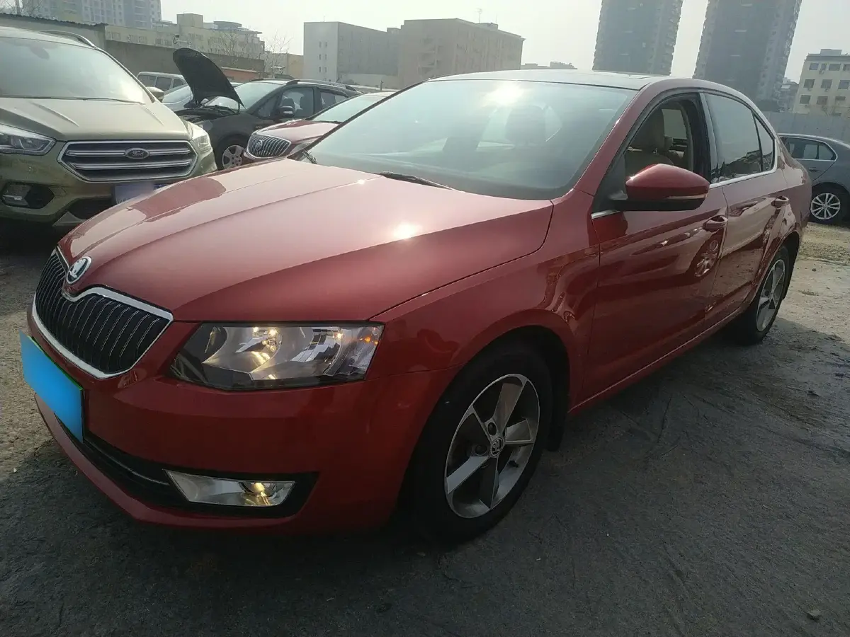 2016 Skoda Octavia 1.6L 110HP L4 5MT