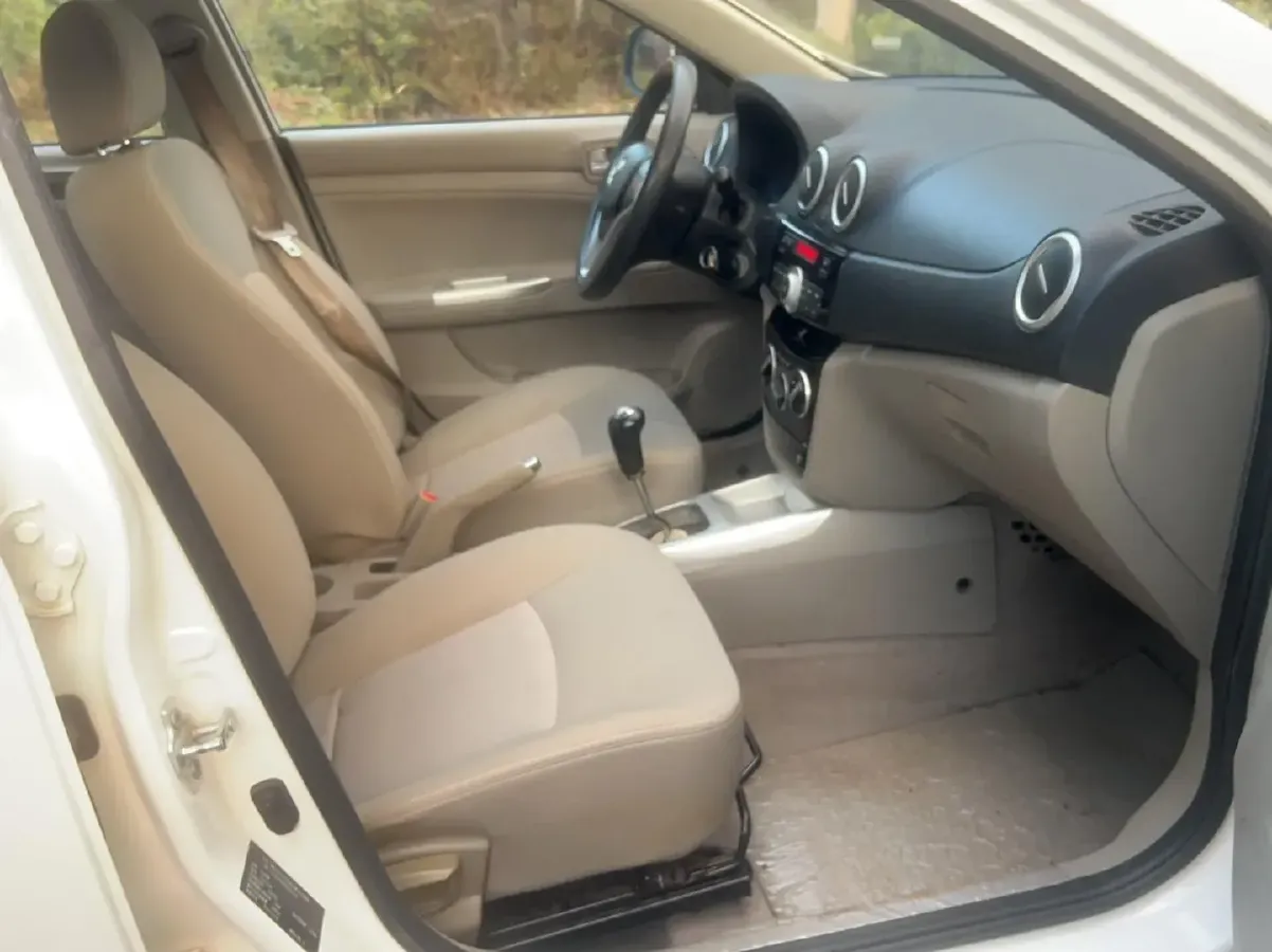 2015 ChangAn Alsvin V3 1.4L 101HP L4 5MT,autocango,china used car exporter,china ev exporter,chinese used car exporter,chinese used ev exporter