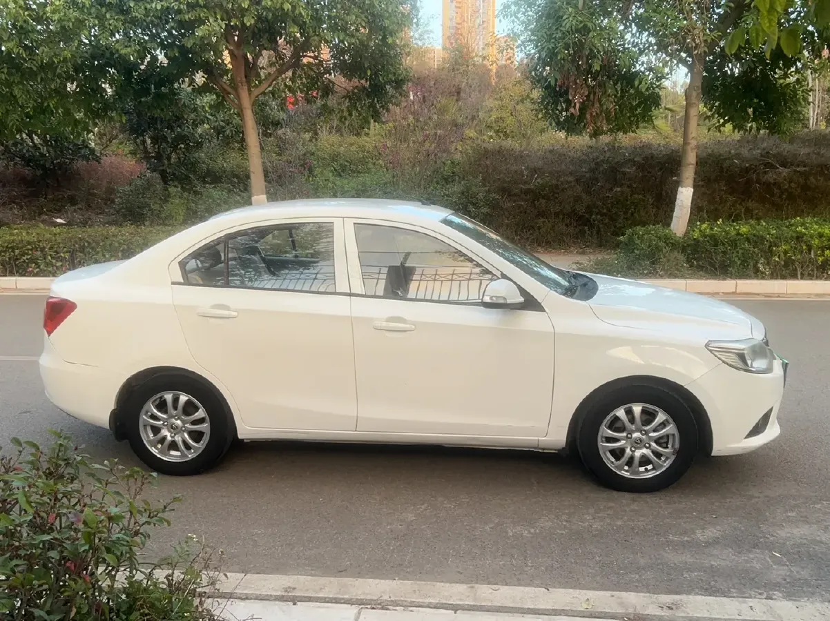 2015 ChangAn Alsvin V3 1.4L 101HP L4 5MT,autocango,china used car exporter,china ev exporter,chinese used car exporter,chinese used ev exporter