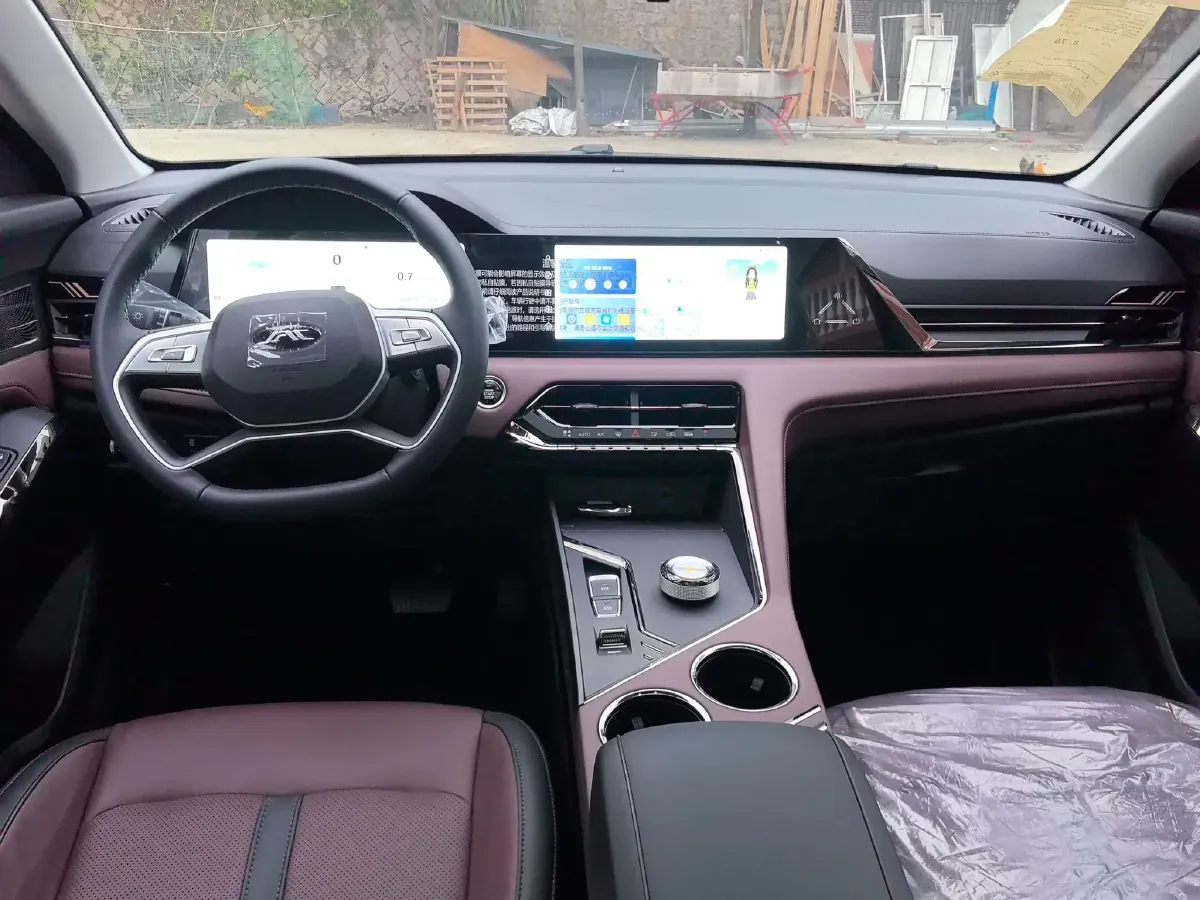 2024 JAC X8 PLUS 1.5T 184HP L4 7DCT,autocango,china used car exporter,china ev exporter,chinese used car exporter,chinese used ev exporter