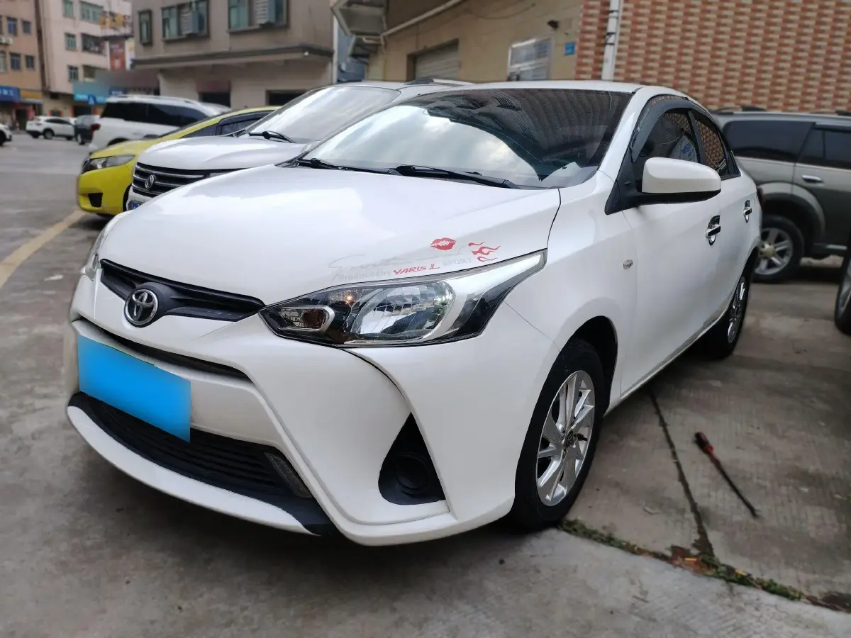 2017 Toyota Yaris L 1.5L 107HP L4 CVT