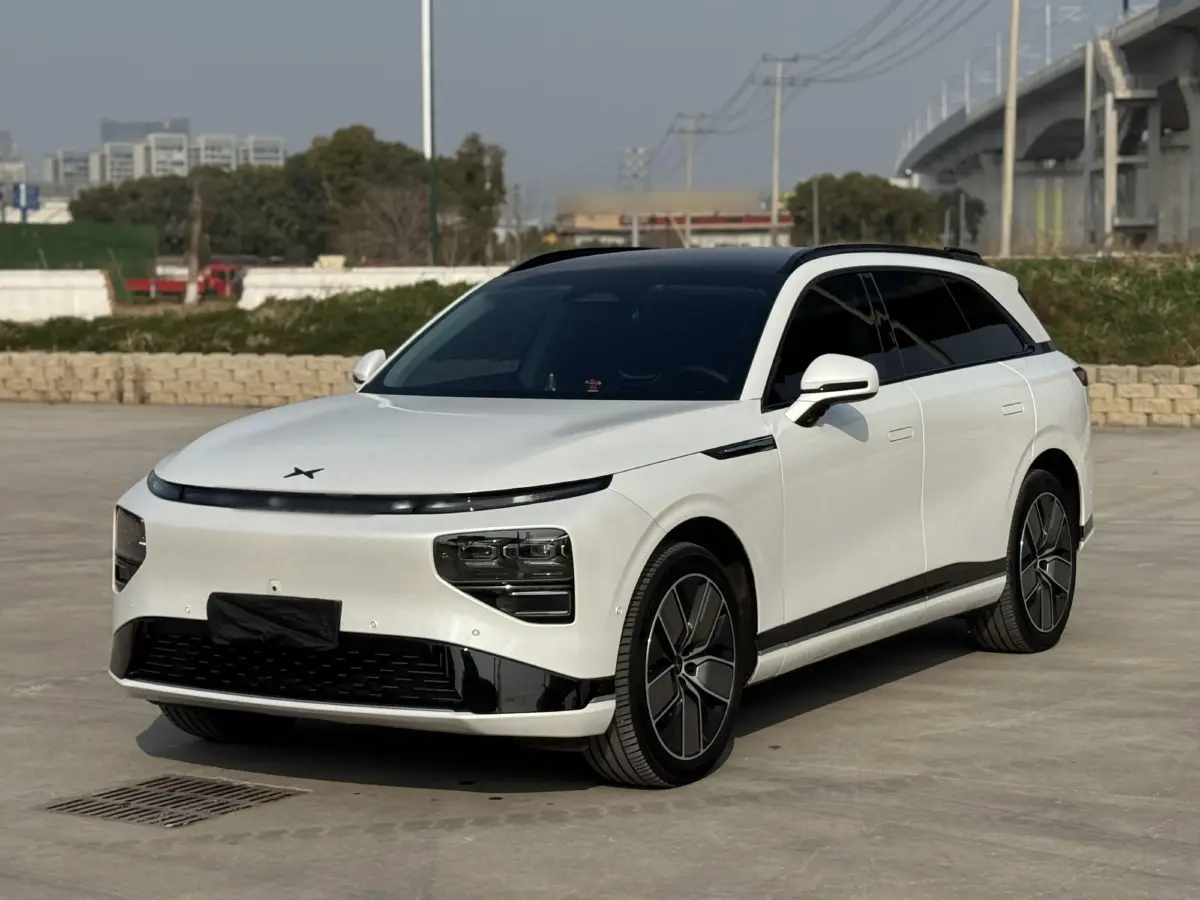 2022 Xpeng G9 BEV 98KWH