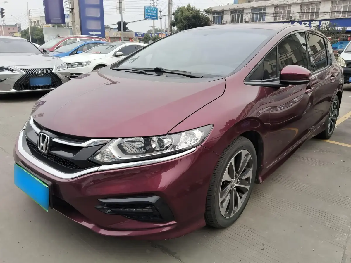 2017 Honda Jade 1.5T 156HP L4 CVT
