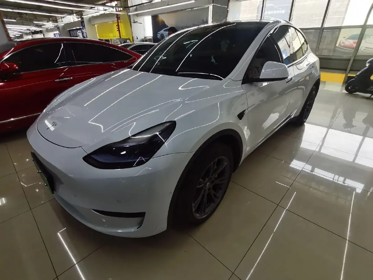 2022 Tesla Model Y BEV 60KWH