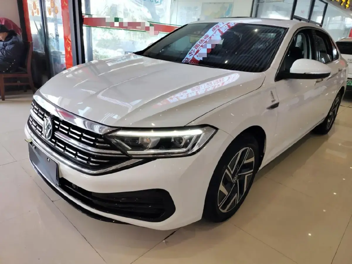 2023 Volkswagen Sagitar 1.5T 160HP L4 7DCT