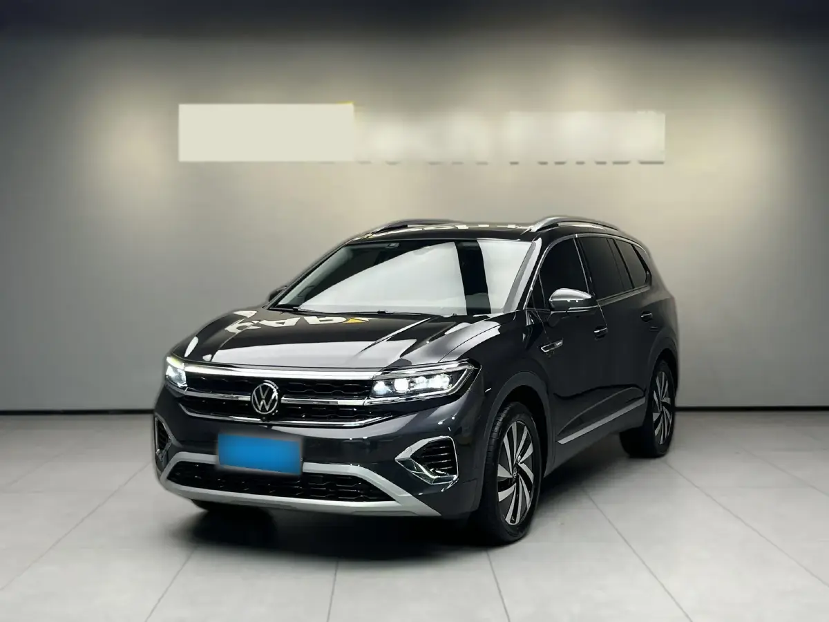 2023 Volkswagen Talagon 2.0T 220HP L4 7DCT