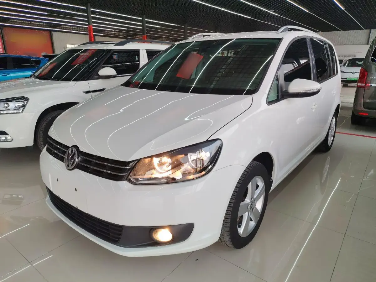 2015 Volkswagen Touran 1.4T 131HP L4 5MT