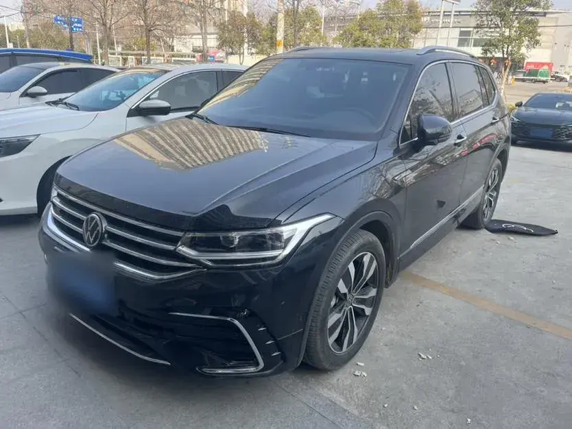 2024 Volkswagen Tiguan L 2.0T 186HP L4 7DCT