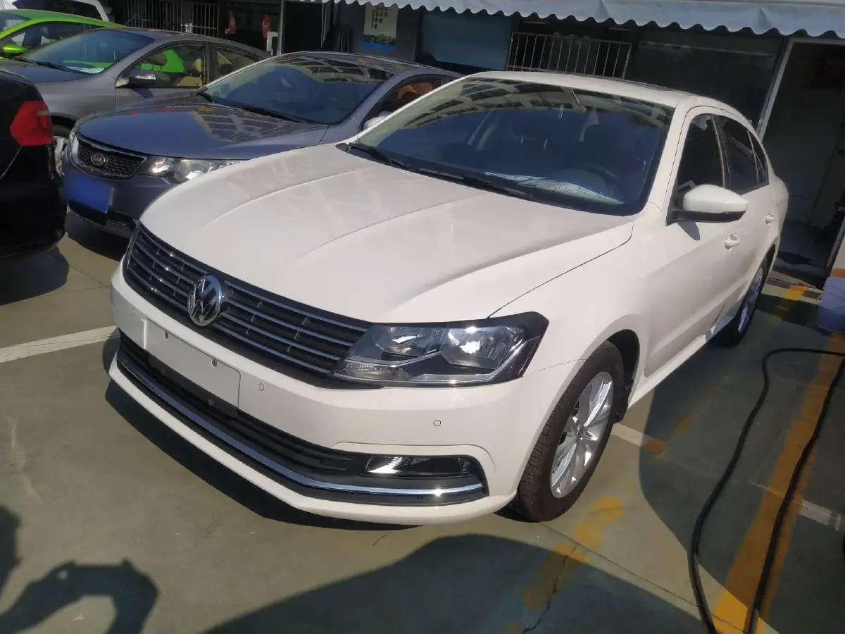2017 Volkswagen Lavida 1.6L 110HP L4 6AT