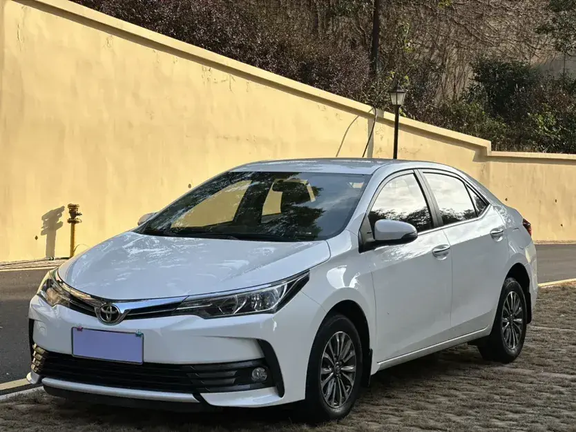 2017 Toyota Corolla 1.2T 116HP L4 CVT