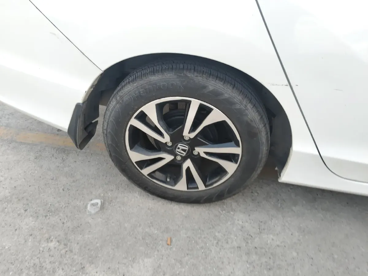 2016 Honda Greiz 1.5L 131HP L4 5MT,autocango,china used car exporter,china ev exporter,chinese used car exporter,chinese used ev exporter