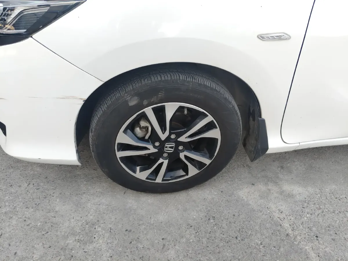 2016 Honda Greiz 1.5L 131HP L4 5MT,autocango,china used car exporter,china ev exporter,chinese used car exporter,chinese used ev exporter