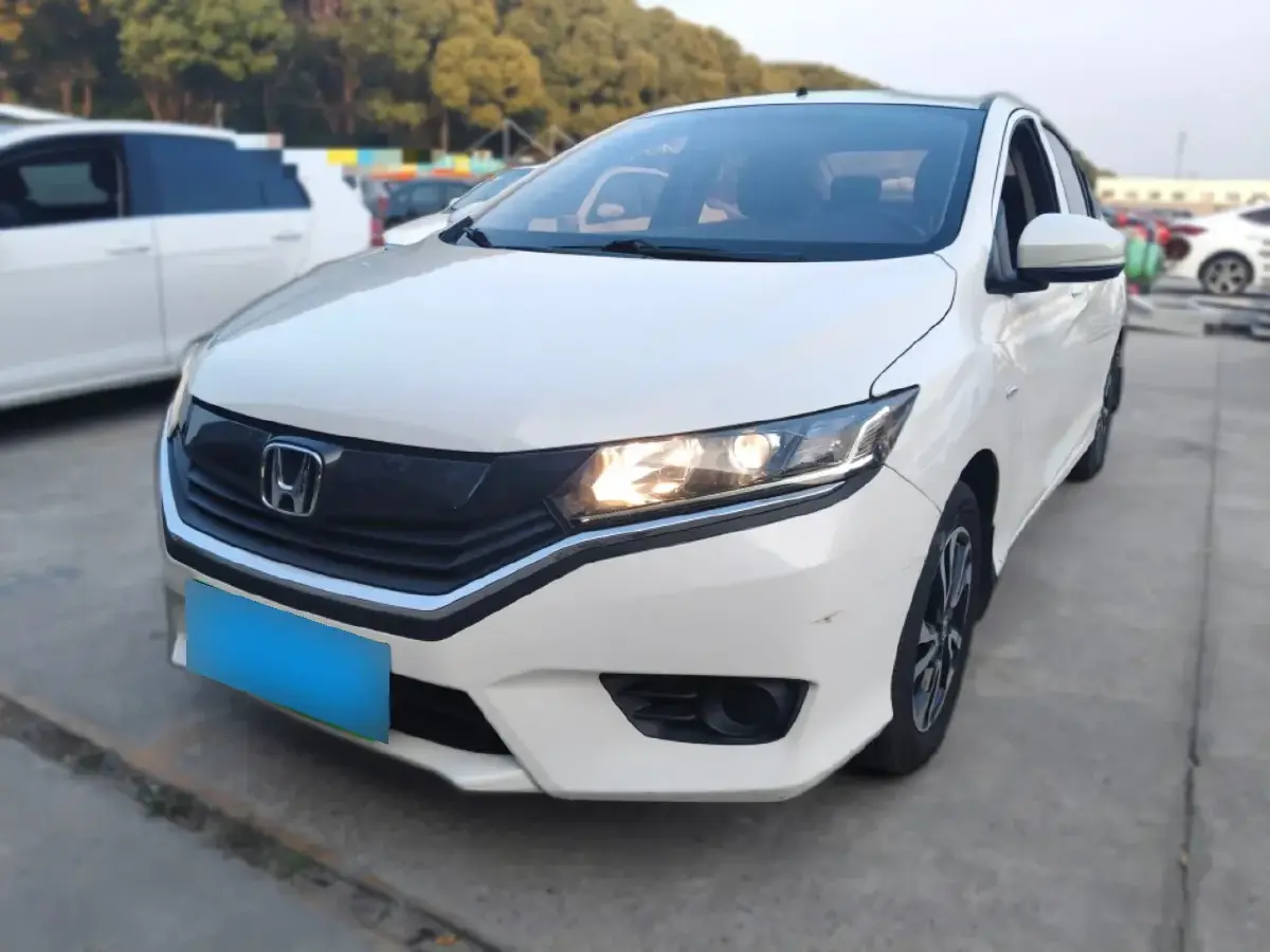 2016 Honda Greiz 1.5L 131HP L4 5MT