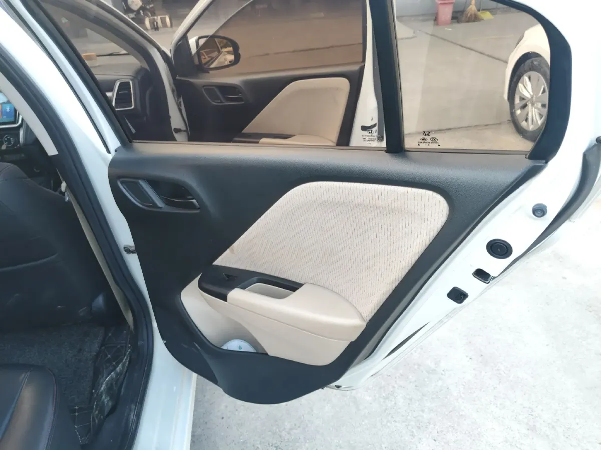 2016 Honda Greiz 1.5L 131HP L4 5MT,autocango,china used car exporter,china ev exporter,chinese used car exporter,chinese used ev exporter