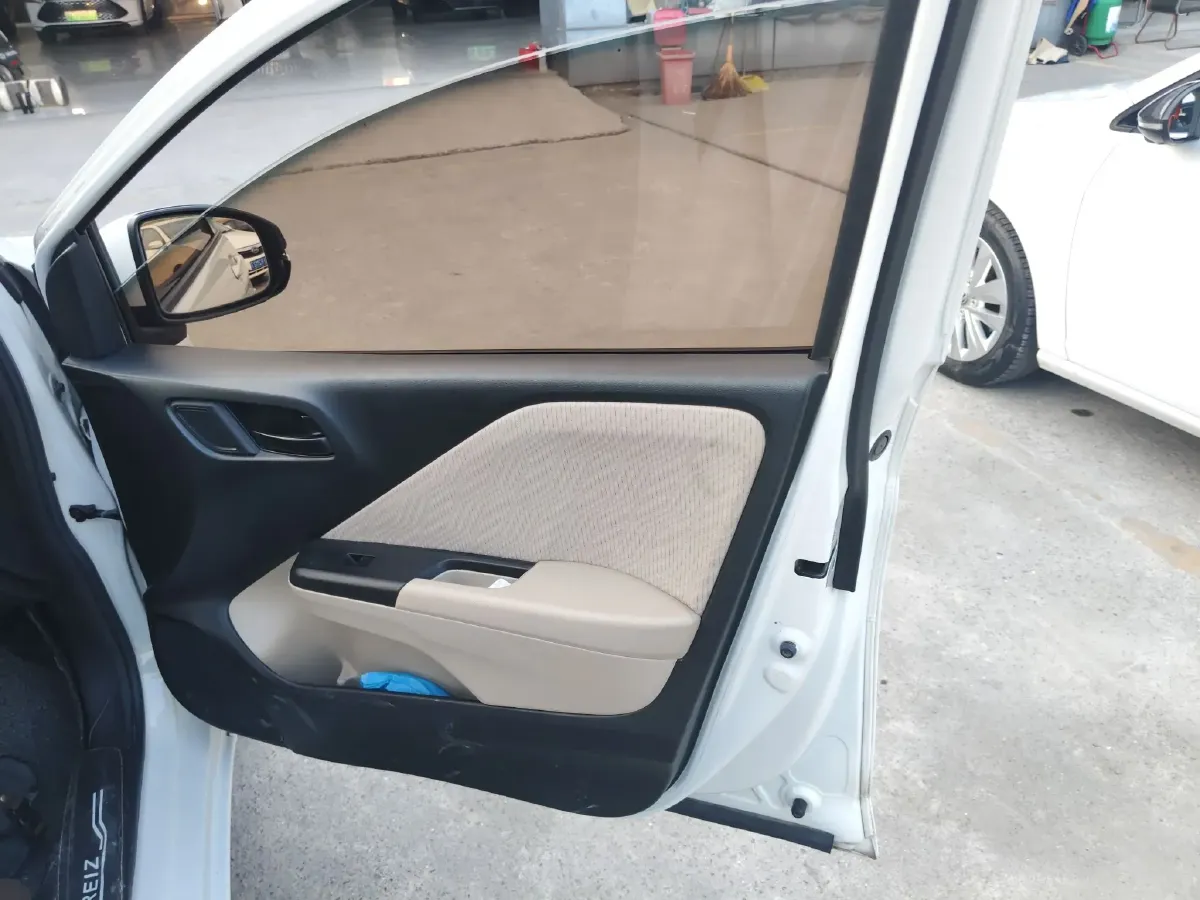 2016 Honda Greiz 1.5L 131HP L4 5MT,autocango,china used car exporter,china ev exporter,chinese used car exporter,chinese used ev exporter