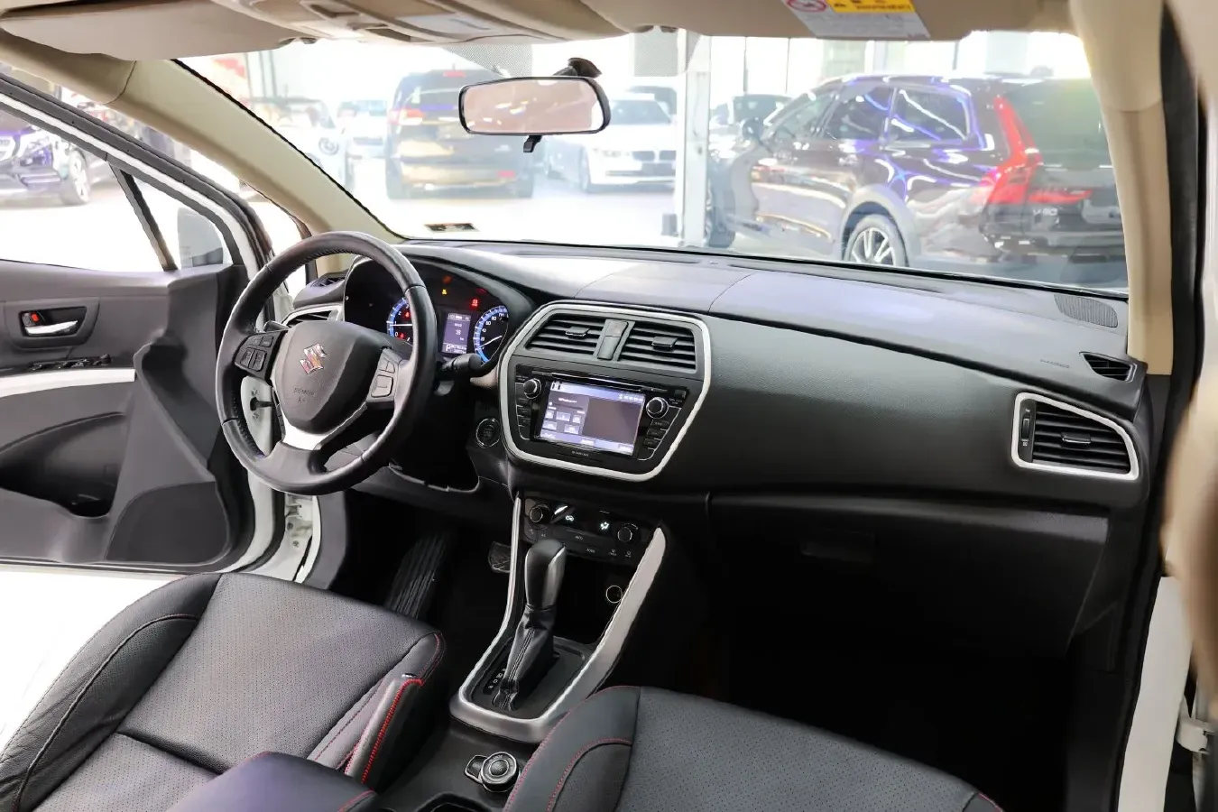 2015 Suzuki S-cross 1.6L 122HP L4 CVT,autocango,china used car exporter,china ev exporter,chinese used car exporter,chinese used ev exporter