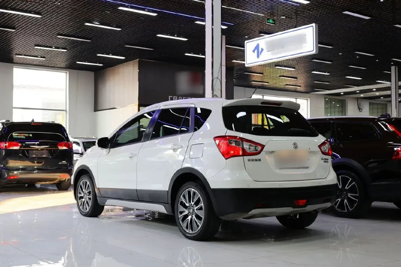 2015 Suzuki S-cross 1.6L 122HP L4 CVT,autocango,china used car exporter,china ev exporter,chinese used car exporter,chinese used ev exporter