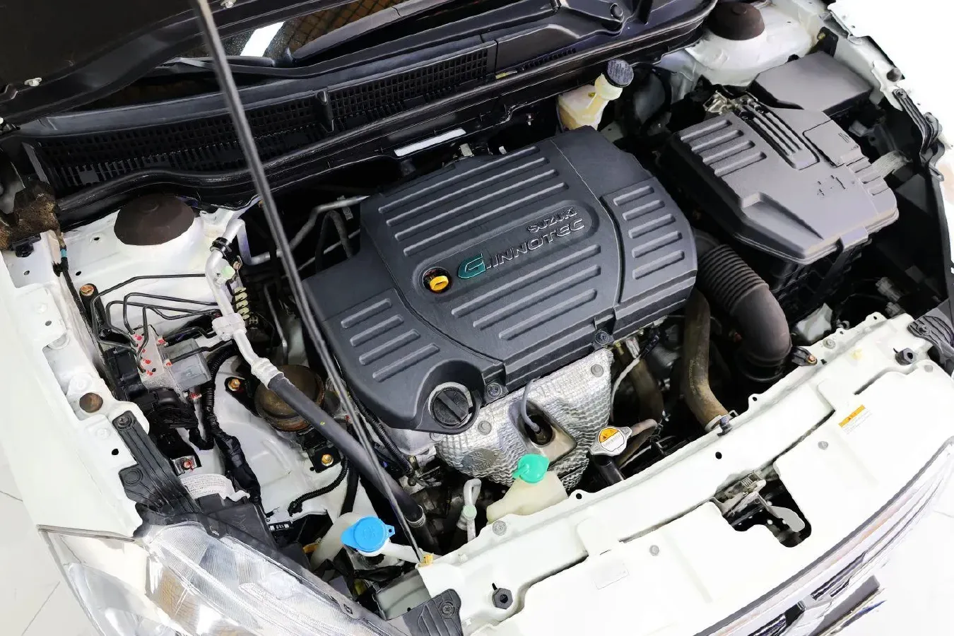 2015 Suzuki S-cross 1.6L 122HP L4 CVT,autocango,china used car exporter,china ev exporter,chinese used car exporter,chinese used ev exporter