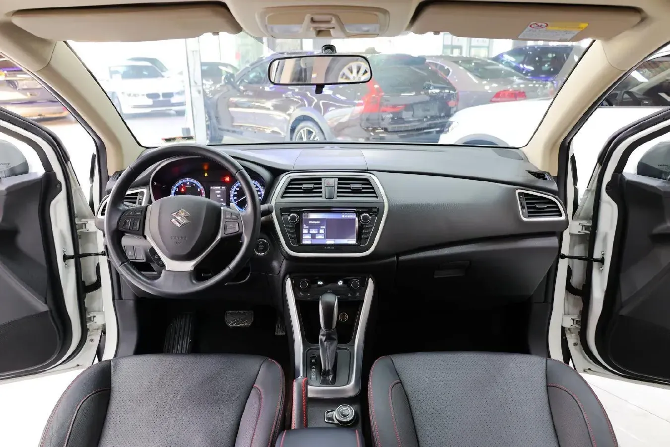 2015 Suzuki S-cross 1.6L 122HP L4 CVT,autocango,china used car exporter,china ev exporter,chinese used car exporter,chinese used ev exporter