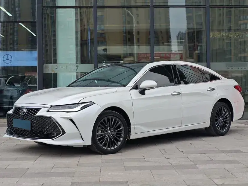 2022 Toyota Avalon 2.5L 209HP L4 8AT