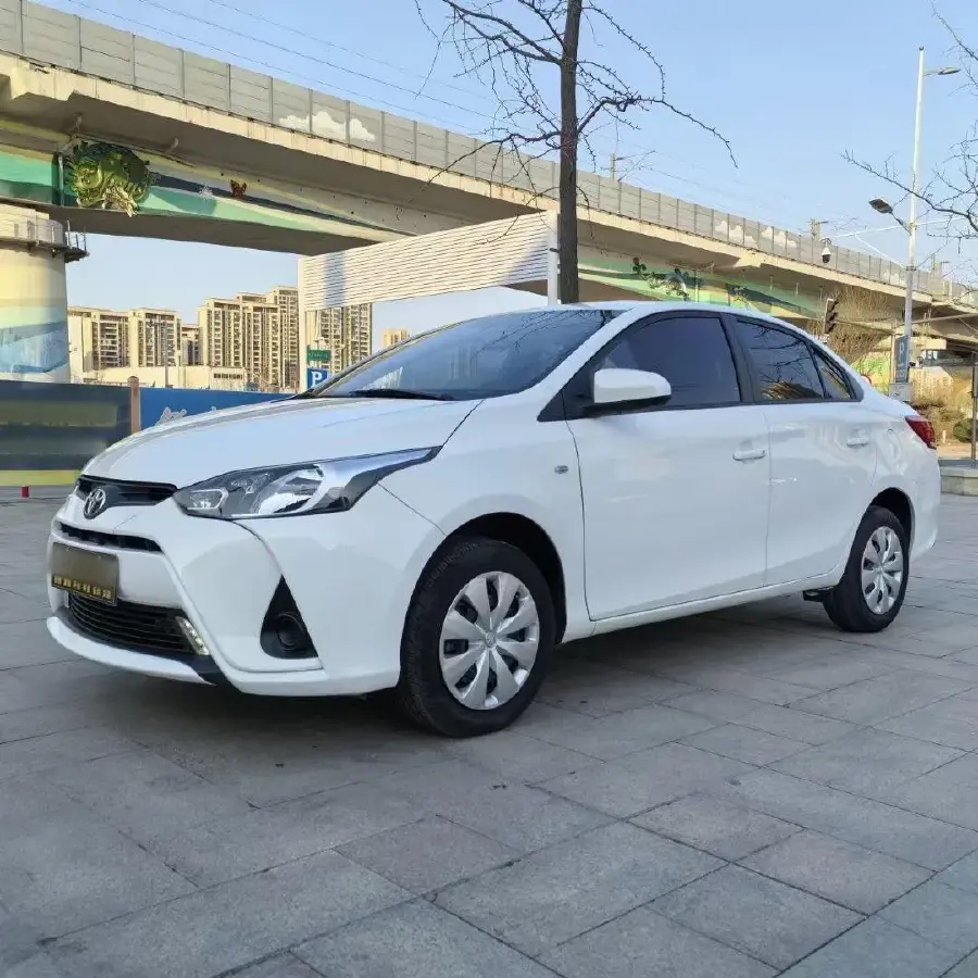 2021 Toyota Yaris L 1.5L 112HP L4 CVT