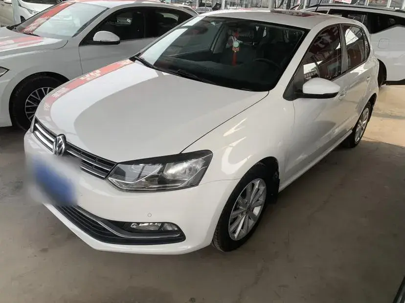 2014 Volkswagen Polo 1.6L 110HP L4 6AT