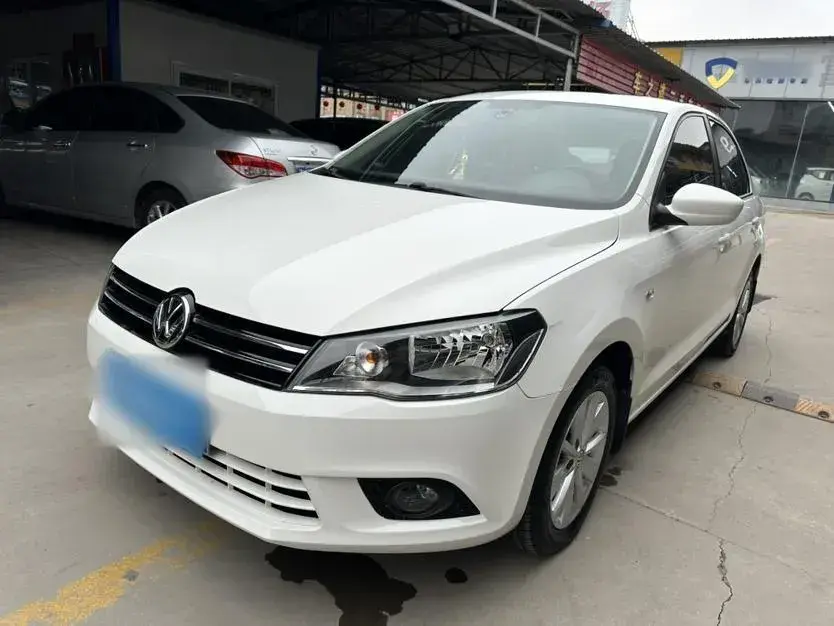 2015 Volkswagen Jetta 1.6L 110HP L4 5MT
