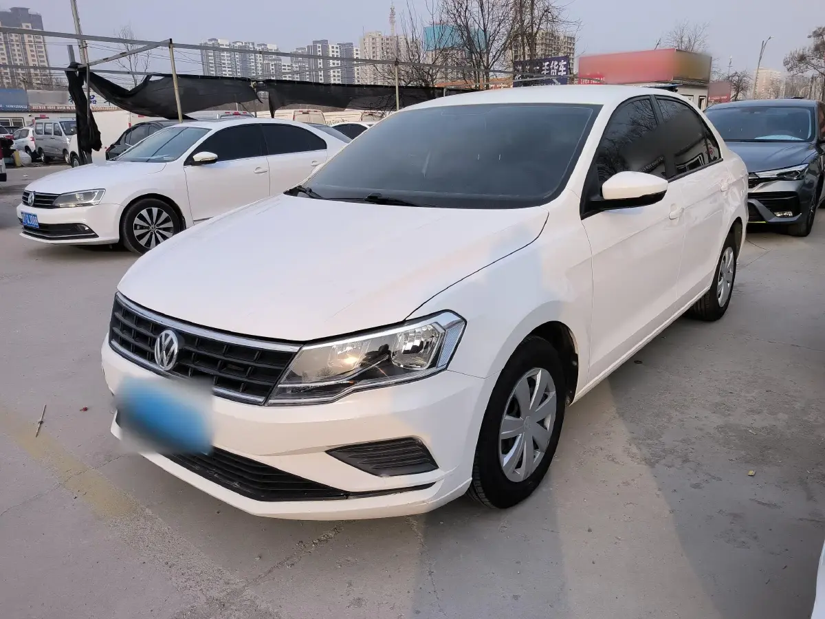 2017 Volkswagen Jetta 1.4L 90HP L4 5MT