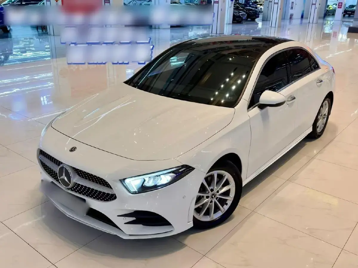 2019 Mercedes-Benz A Class 1.3T 163HP L4 7DCT